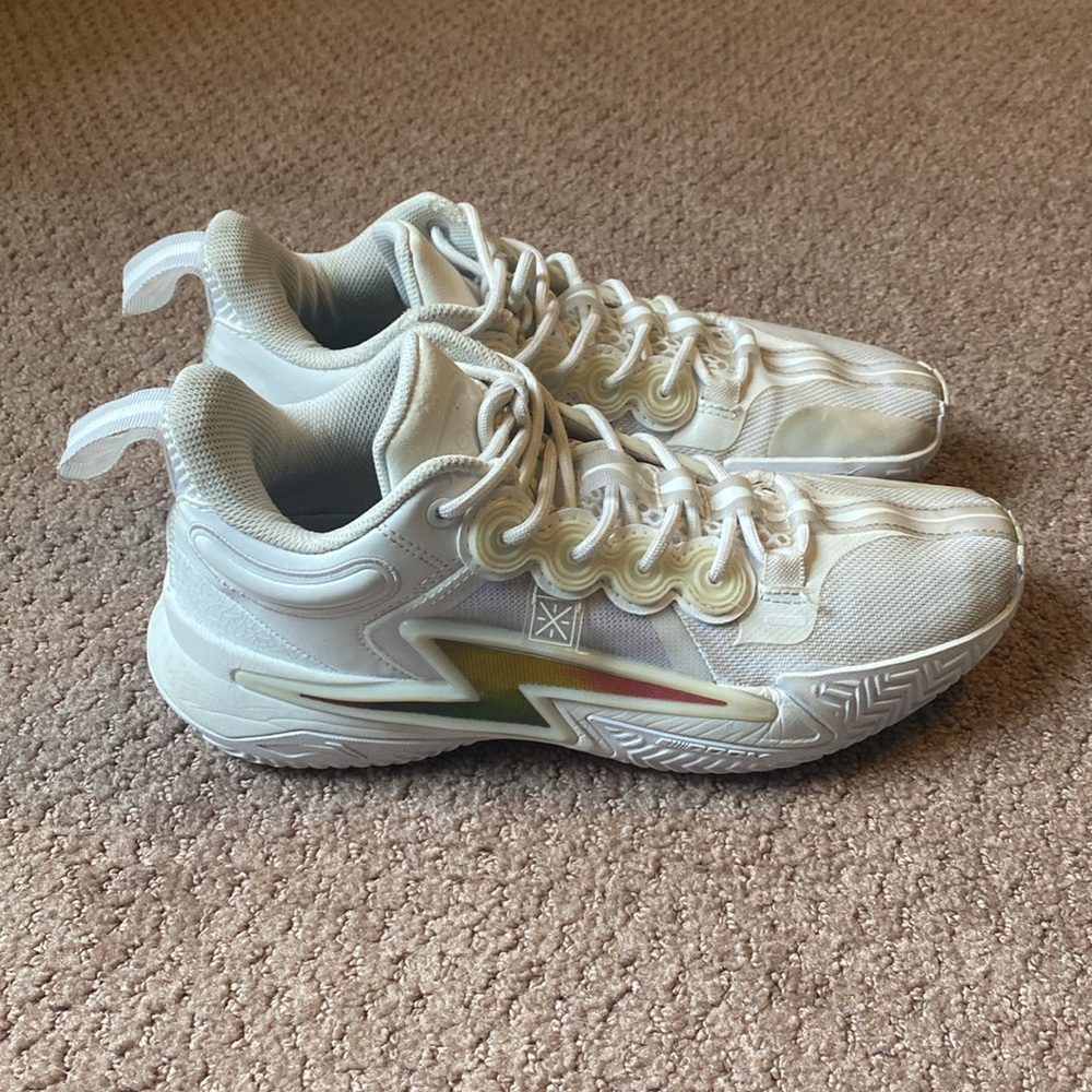 Way of Wade Sneakers Size 7.5